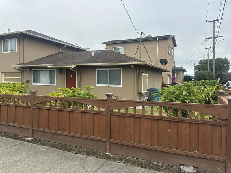 1 Pacific Avenue