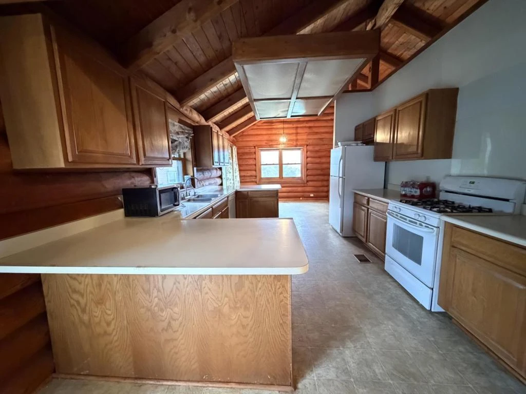 Interior 4