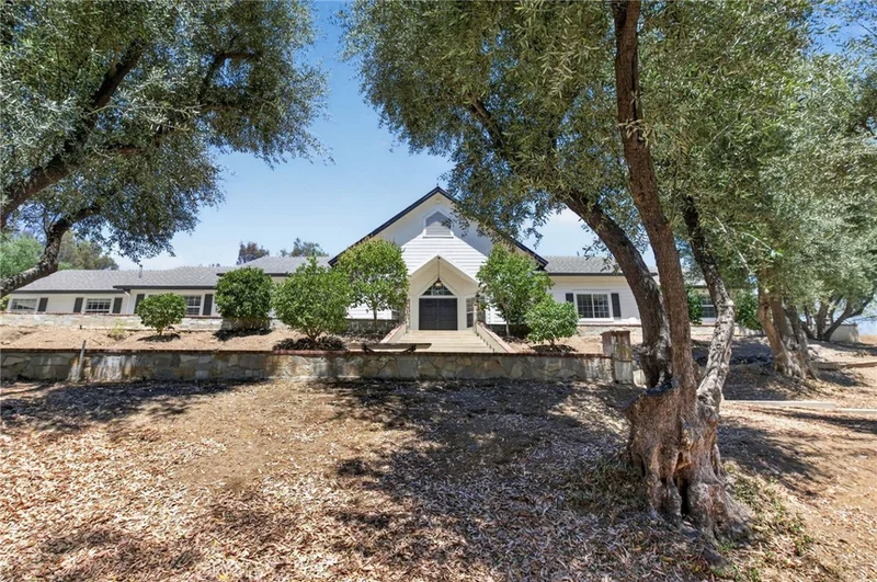 42761 Juniper