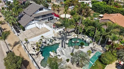 5757 Bluff Street photo 2