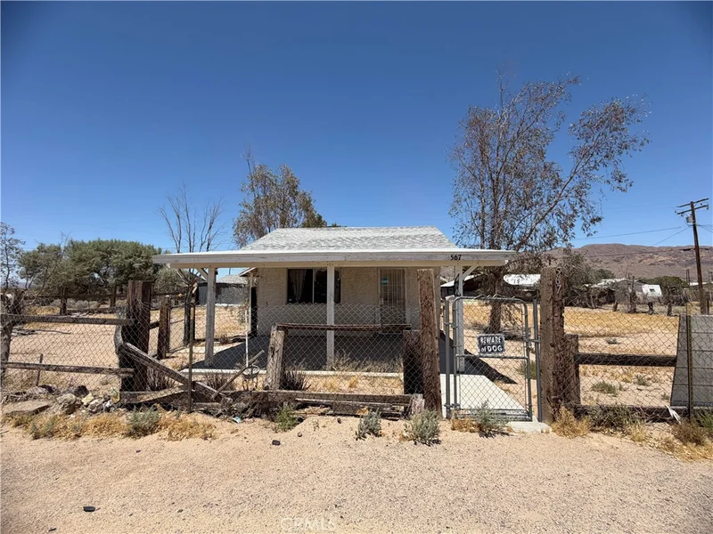 Photo 2 of 567 W Yermo