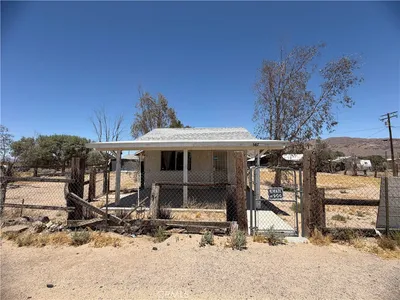 567 W Yermo photo 2