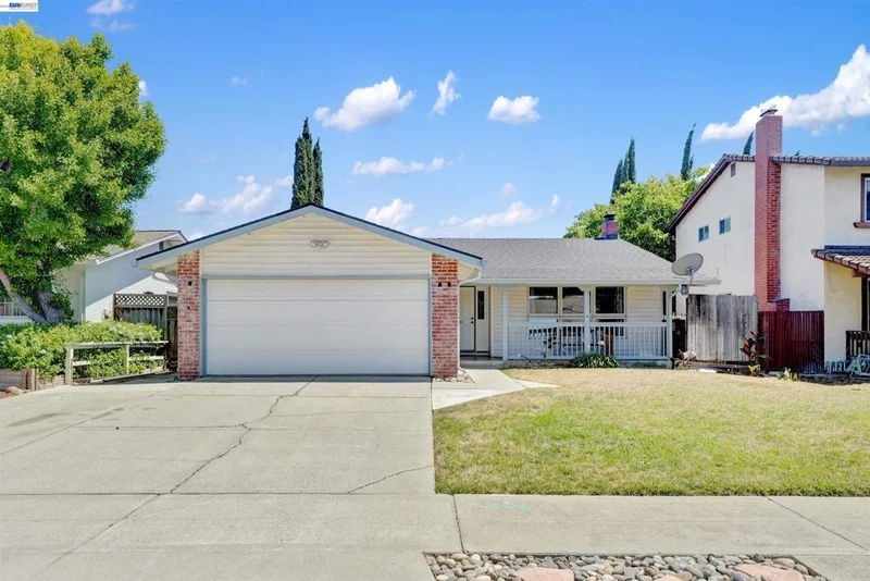 380 Springpark Cir