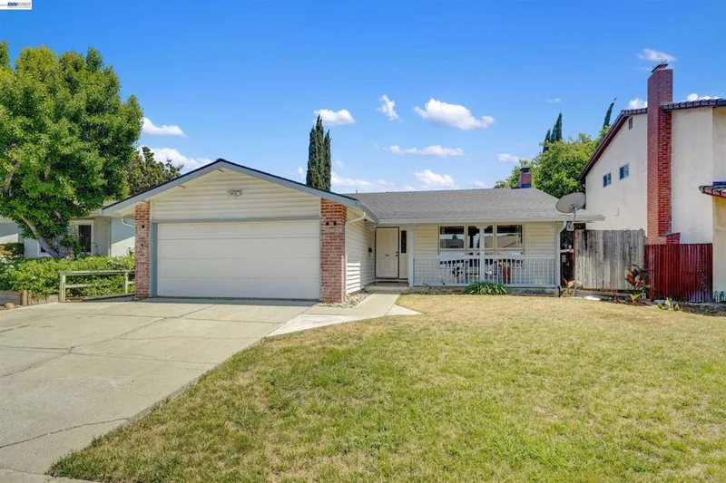 380 Springpark Cir photo 2