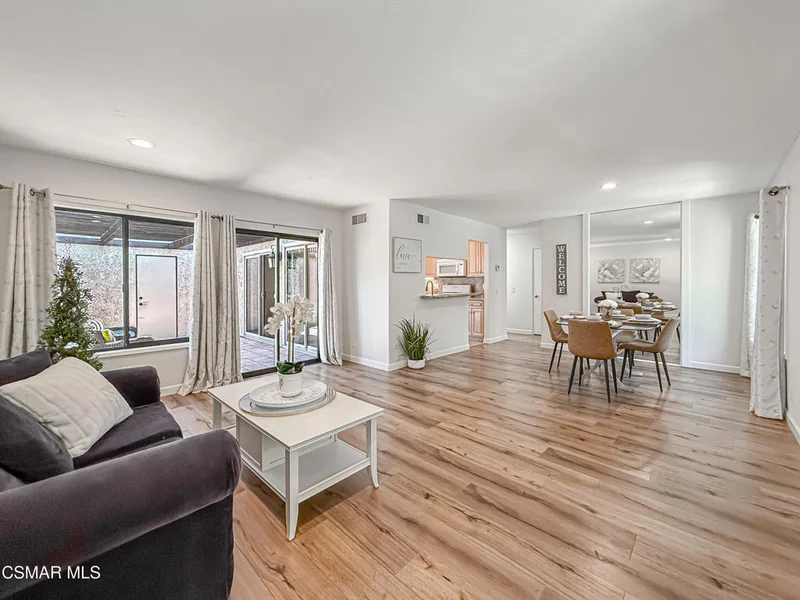 27584 Rondell Street 25, Agoura Hills, CA 91301