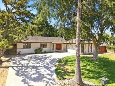 19913 E Rambling Road photo 2