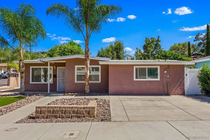 6062 Streamview, San Diego, CA 92115