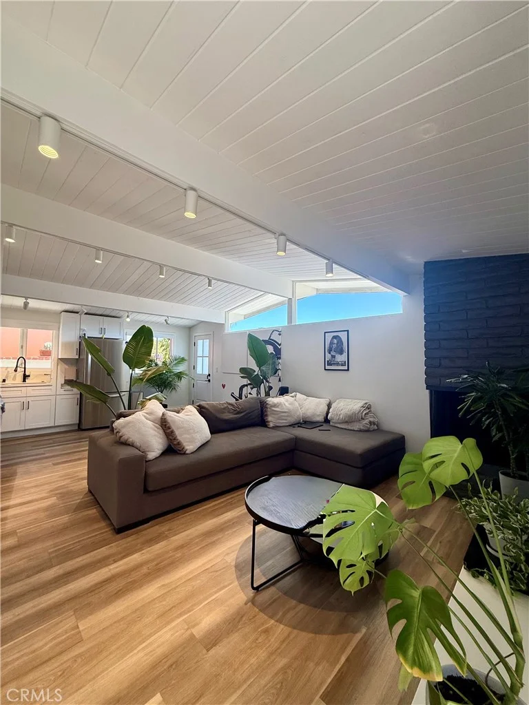 1140 W Balboa, Newport Beach, CA 92661