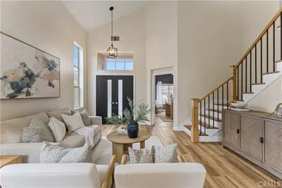 2688 N Bentley photo 2