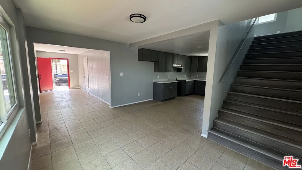Interior 4