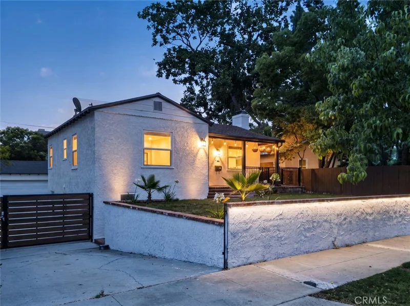 210 N Naomi Street