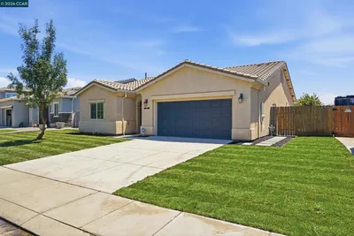 1608 Sephos St photo 2