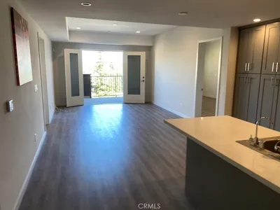 419 N Chandler Avenue 607 photo 2