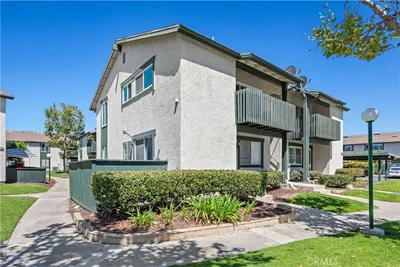 23232 orange av 2 photo 2
