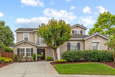 5011 Pacific Crest Drive