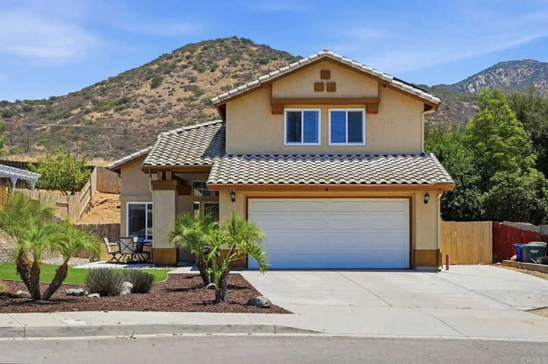 14253 Legacy Ln, El Cajon, CA 92021