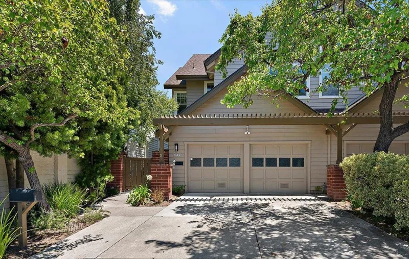 2131 Avy Avenue