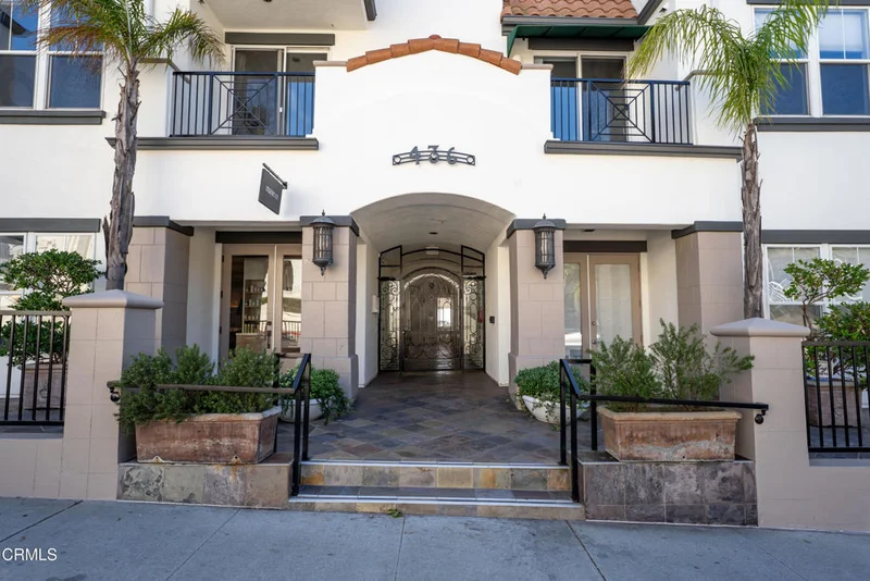 436 Poli Street 308 photo 2