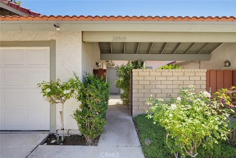 28948 Marilyn Drive photo 2
