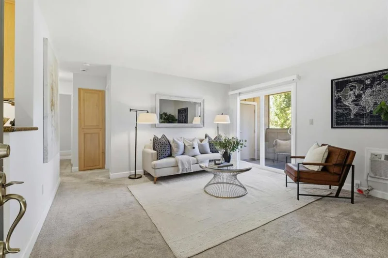 Photo 2 of 124 Monte Verano Court