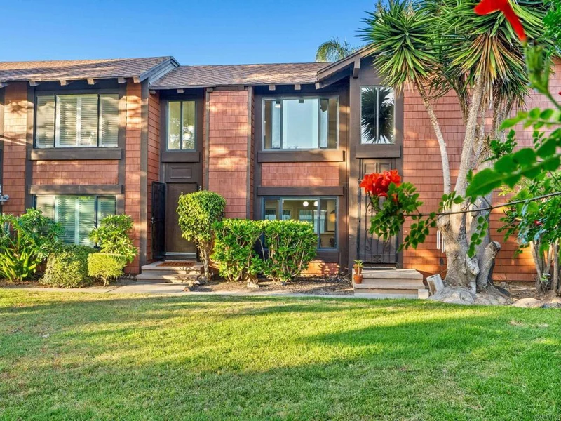 2479 Caminito Ocean