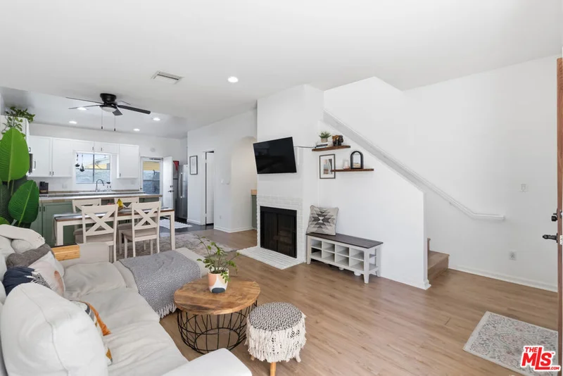 856 W Beach Avenue 16, Inglewood, CA 90302