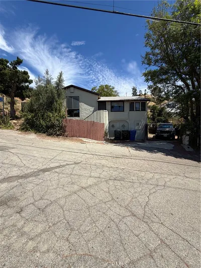 7157 Leota photo 2