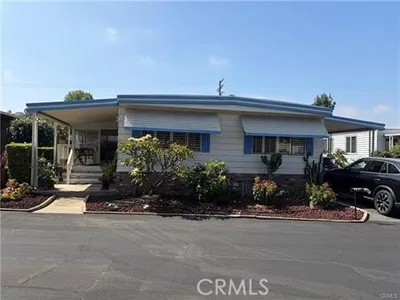 840 E Foothill 142, Azusa, CA 91702