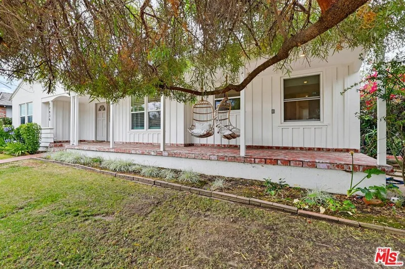 Photo 2 of 12836 Waddell Street