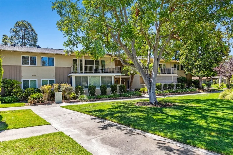 1 Via Castilla P, Laguna Woods, CA 92637