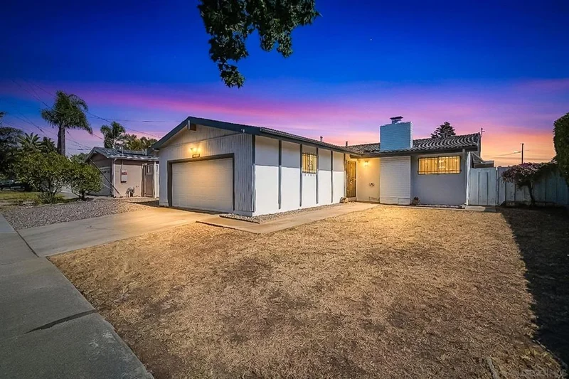 6837 Forum St, San Diego, CA 92111