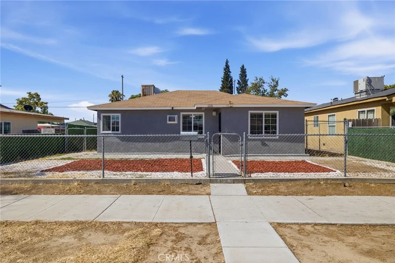 1115 19 St