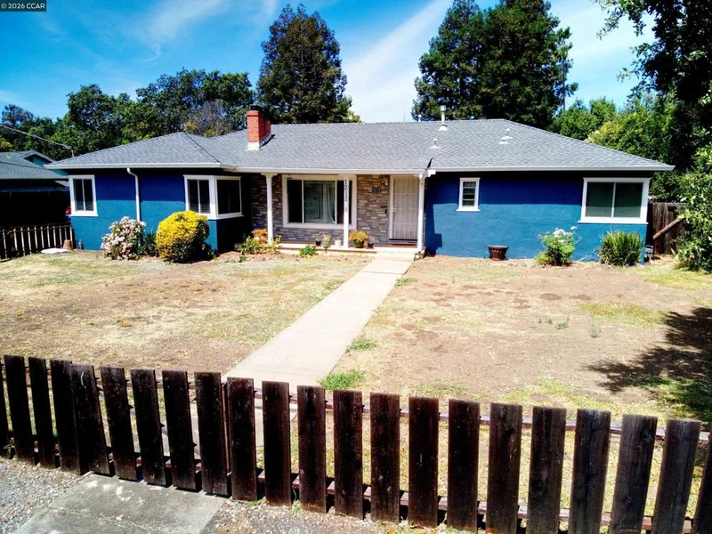 1213 Grove Way