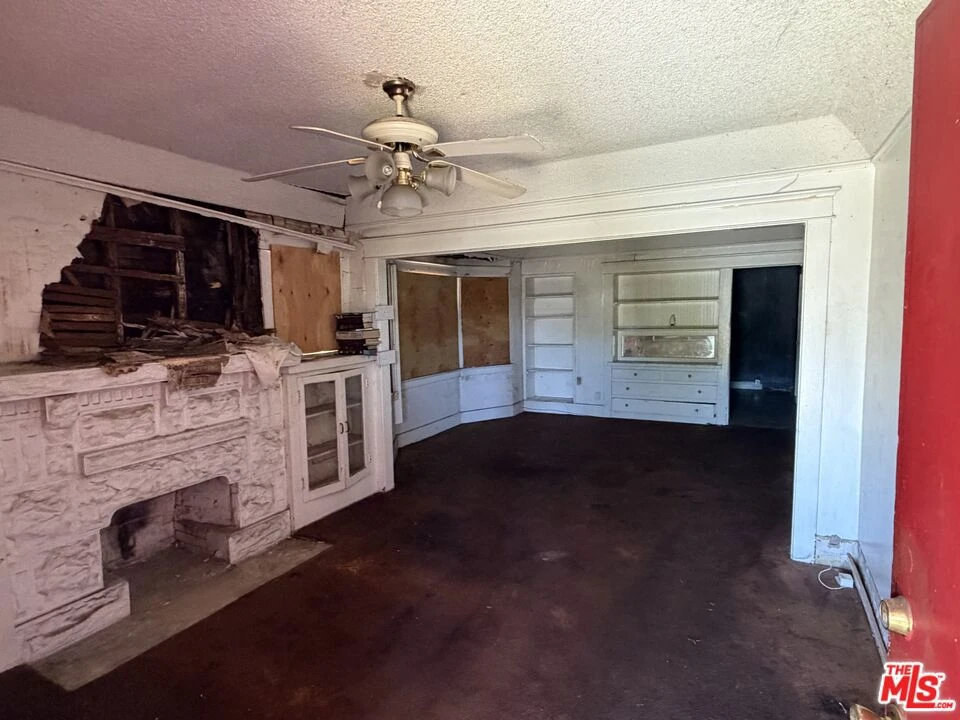 Interior 2