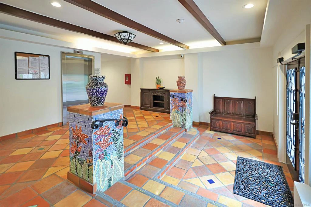 Interior 3