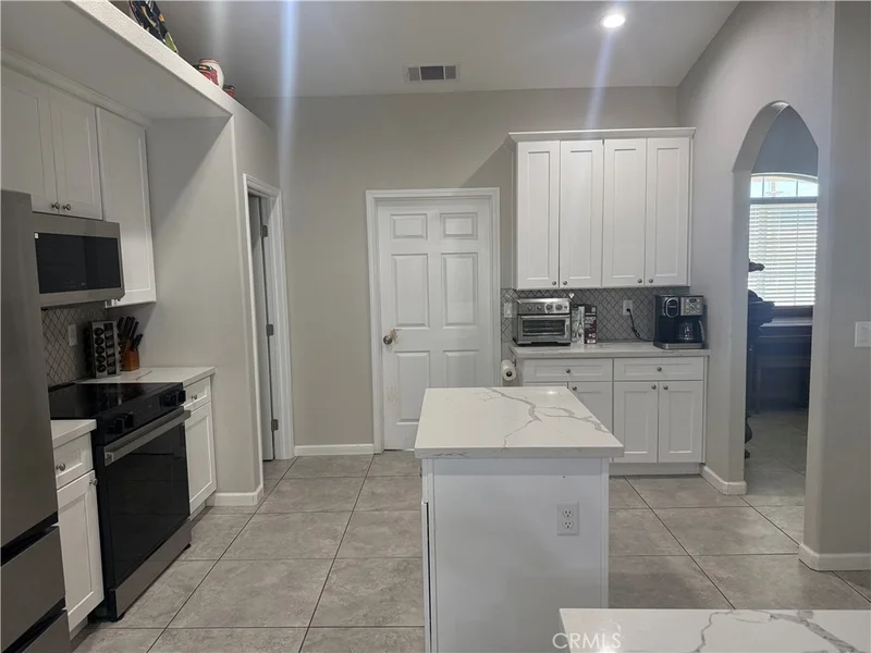 9040 10th Avenue photo 2