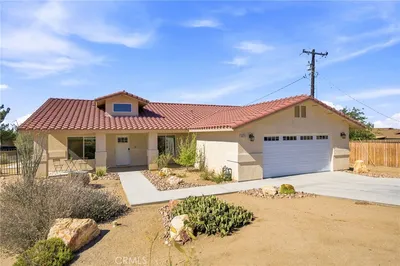 58772 La Mirada Trail