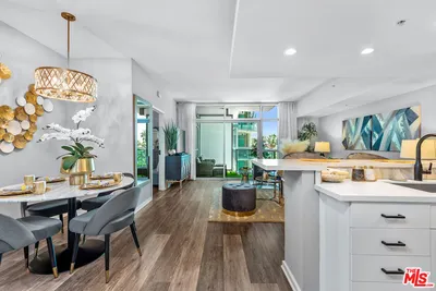 13700 Marina Pointe Drive 627