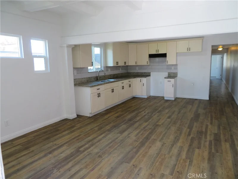 6506 Denver Ave. photo 2