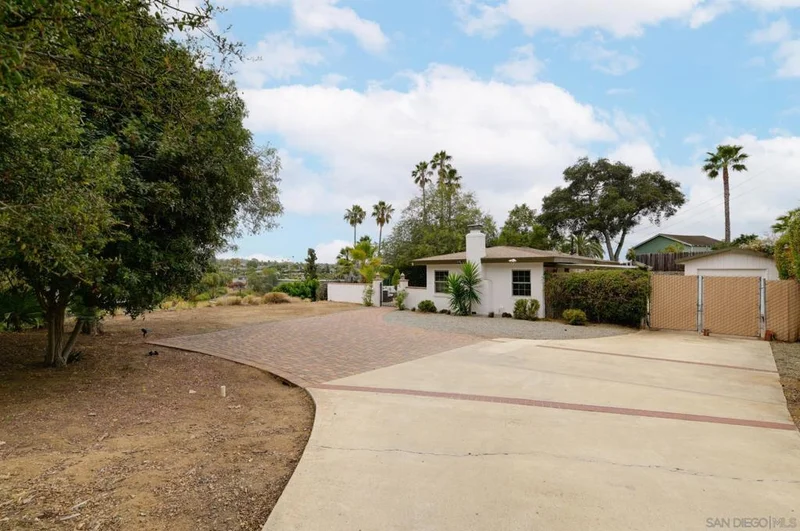 1005 Alta Vista, Vista, CA 92084