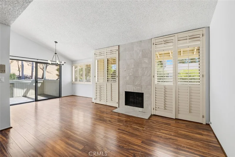 Photo 2 of 22127 Burbank 7