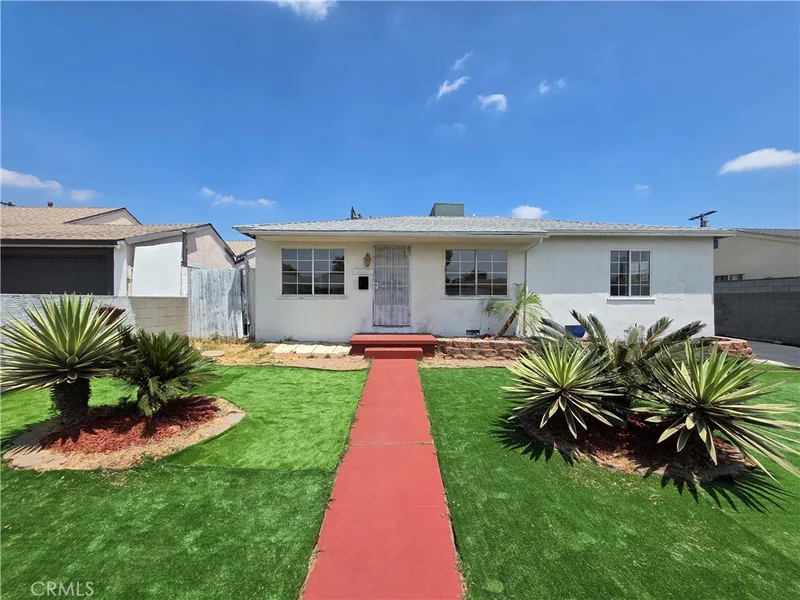 8834 Stansbury