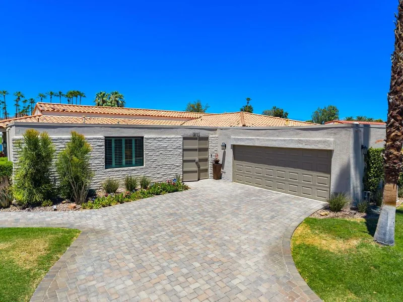 Photo 2 of 78007 Lago Drive