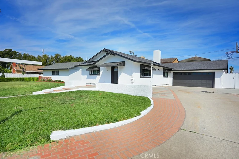 11052 Faye Avenue photo 2