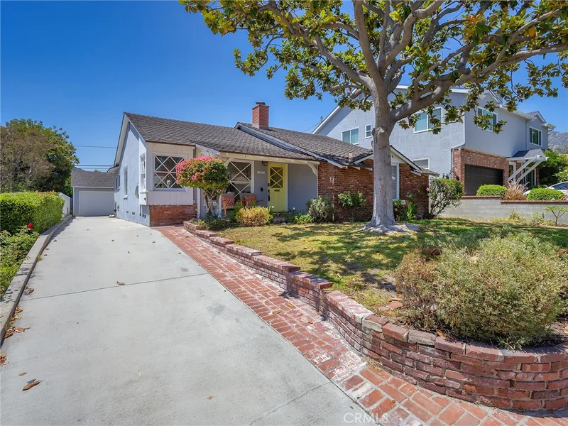 521 Bethany Road photo 2
