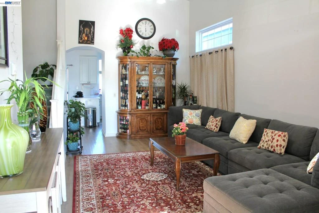 Interior 3
