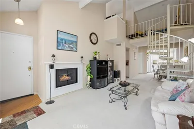 20334 Rue Crevier 622 photo 2
