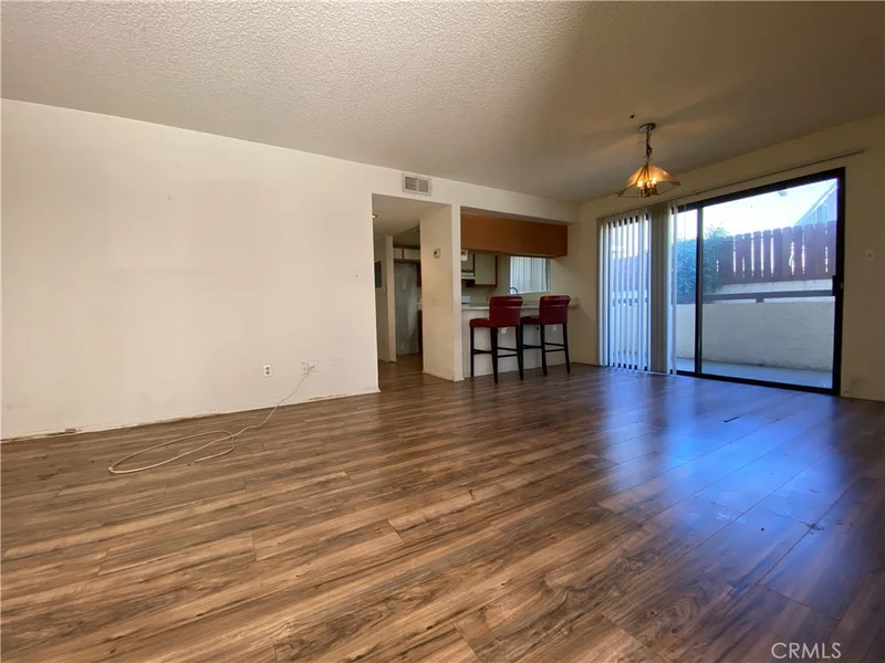 987 E Del Mar Boulevard 9