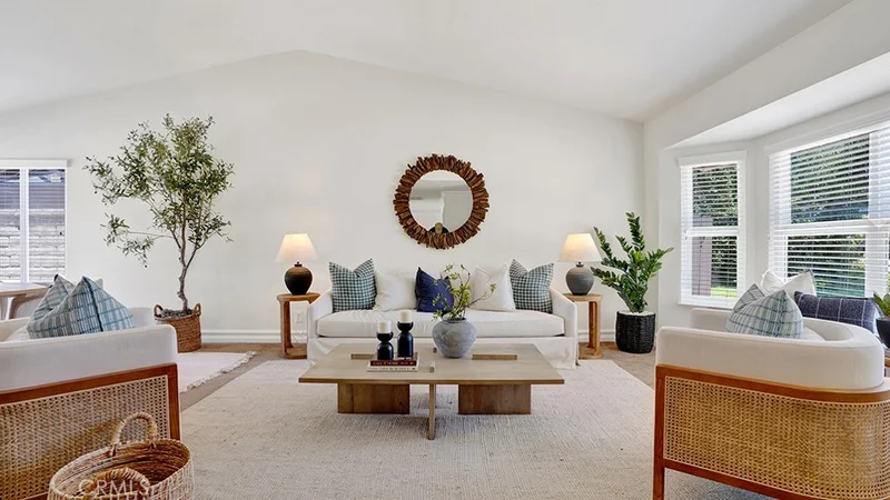 22995 Ashwood