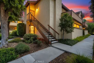 640 N Brea 68